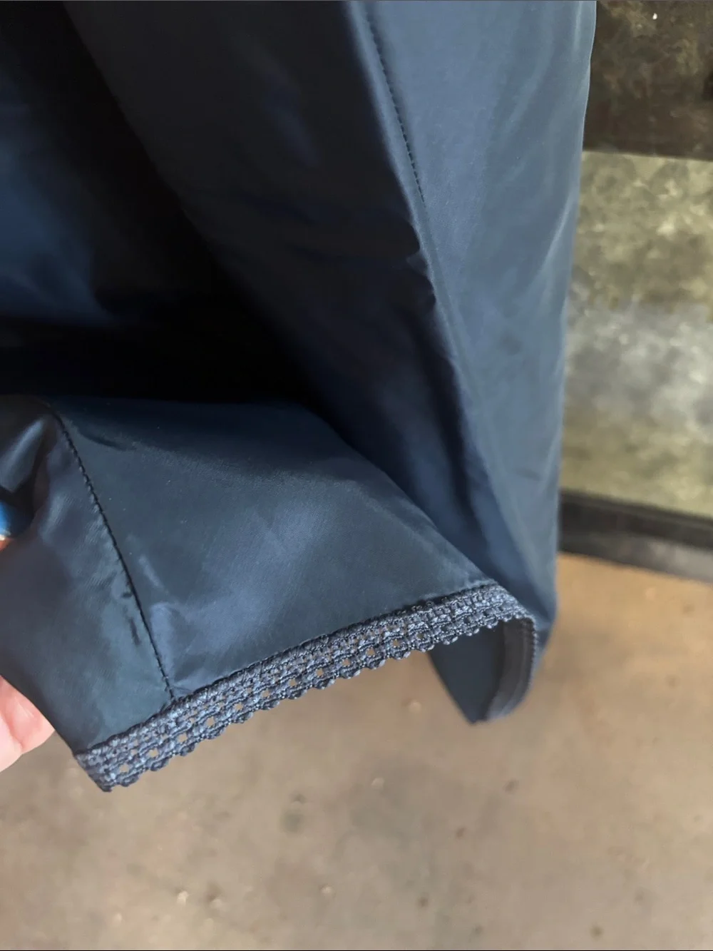 🎀Vintage🎀 Navy Satin Slip Dress with Lace Trim Size Med/Large - Picture 4 of 6